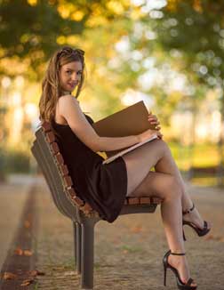 usha 22 year female call girls in Haridwar